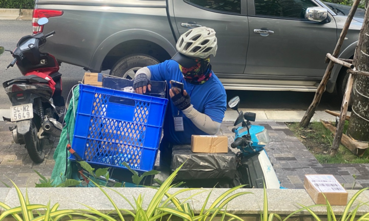 TP.HCM xét nghiệm COVID-19 miễn phí cho shipper đủ điều kiện hoạt động