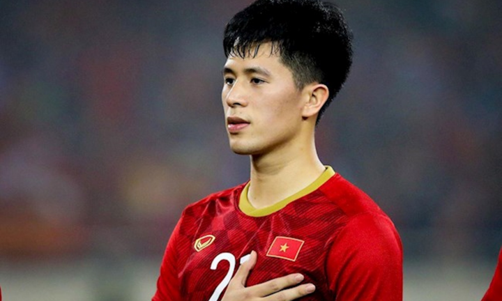 Đình Trọng giải bài toán phòng ngự cho tuyển Việt Nam