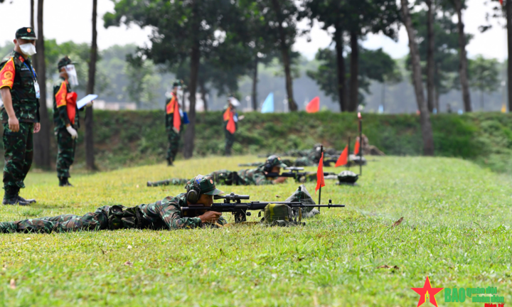 Thêm một ngày thi đấu thành công, đội tuyển bắn tỉa Việt Nam tiếp tục dẫn đầu