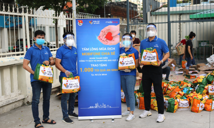 MobiFone đóng góp 'Triệu túi an sinh'