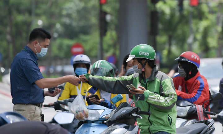 Hà Nội đồng ý cho shipper hoạt động từ 9 đến 20h hàng ngày