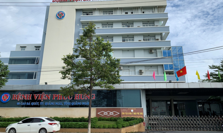 Nhân viên y tế mắc COVID-19, một bệnh viện ở Quảng Ngãi bị phong toả