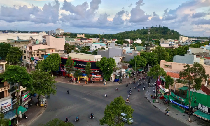 Quảng Ngãi nâng mức chống dịch đối với khu vực phong tỏa: ‘Ai ở đâu thì ở đó’