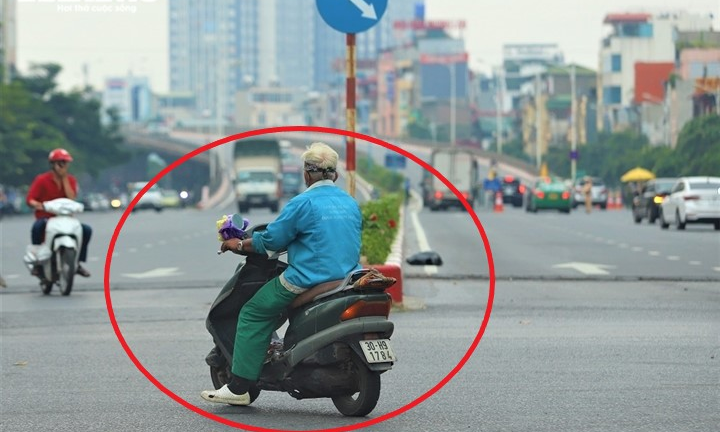 Người Hà Nội đi ngược chiều lên cầu Vĩnh Tuy, né chốt kiểm soát 'vùng đỏ'