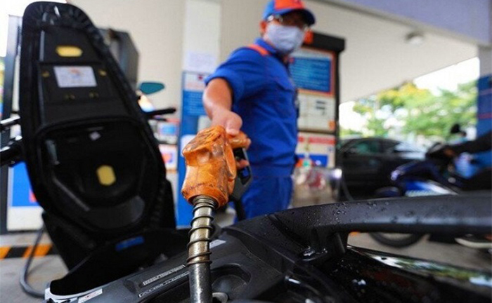 Xăng, dầu đồng loạt tăng giá