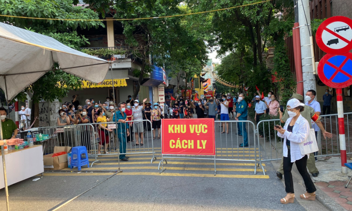 Hà Nội dỡ phong tỏa 4 khu vực