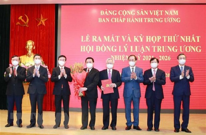 Ra mắt Hội đồng Lý luận Trung ương nhiệm kỳ 2021-2026
