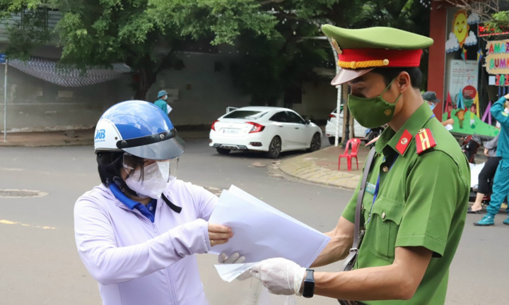 Buôn Ma Thuột xử phạt hơn 2,4 tỷ đồng trong 2 đợt thực hiện Chỉ thị 16