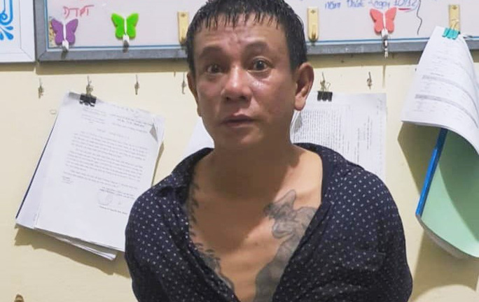 Khống chế nghi phạm múa dao, đâm dân phòng ở chốt kiểm soát