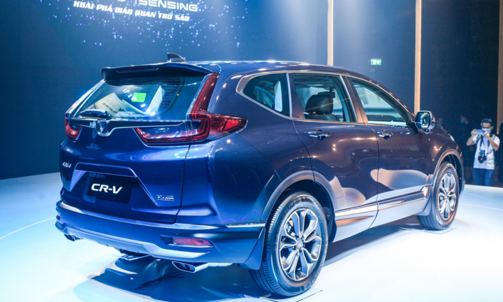 Loạt xe SUV giảm giá trăm triệu đồng trong tháng 9