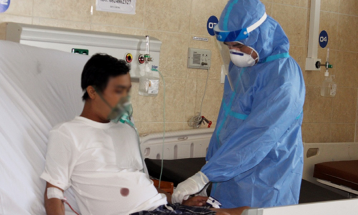 Đồng Nai cho phép nhân viên y tế mắc COVID-19 nhẹ tham gia điều trị F0