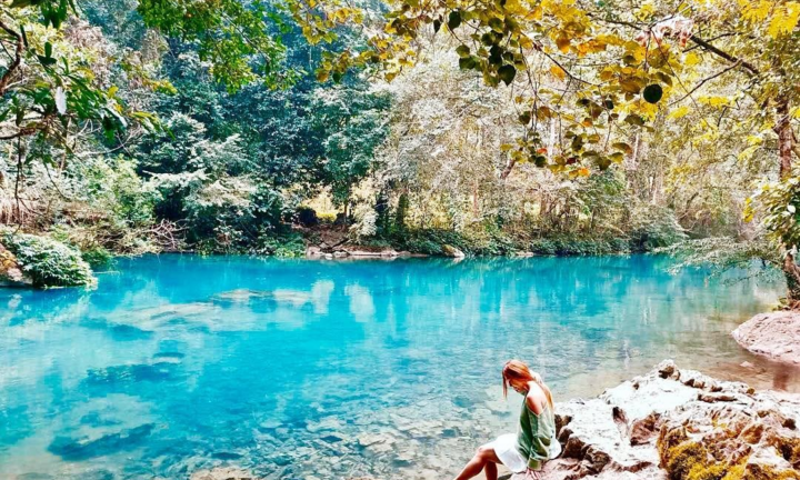 Dòng suối đẹp nhất Cao Bằng khoác màu ngọc bích huyền bí như tiên cảnh 