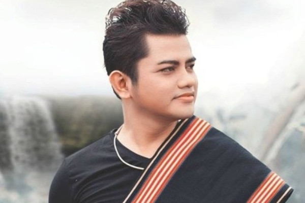 Mắc COVID-19, ca sĩ Y Jang Tuyn qua đời ở tuổi 42