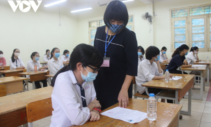 Hà Nội yêu cầu tuyệt đối không để xảy ra lạm thu đầu năm học