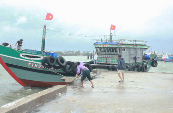 Thời tiết ngày 24/9: Bão số 6 suy yếu thành vùng áp thấp, miền Trung mưa lớn