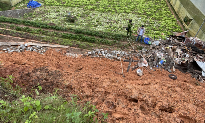 Sập taluy ở Đà Lạt, 4 người thương vong 