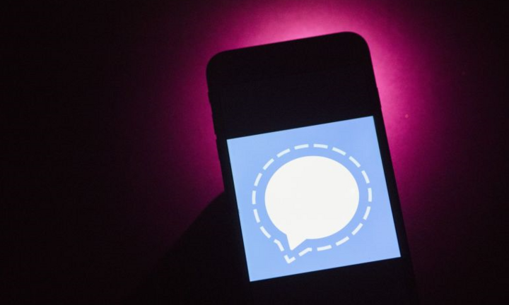 Sự cố của Facebook dâng món hời cho đối thủ 