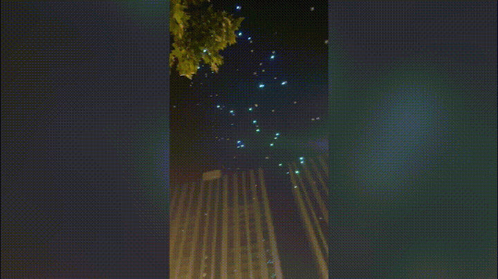 Video: Flycam 'rơi như mưa' trong buổi trình diễn ánh sáng ở Trung Quốc