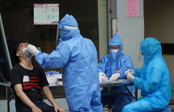 Hà Nội: Thêm 6 ca dương tính SARS-CoV-2 liên quan Bệnh viện Việt Đức