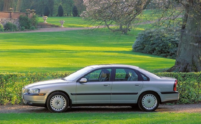 Volvo triệu hồi gần nửa triệu ô tô hơn 10 năm tuổi