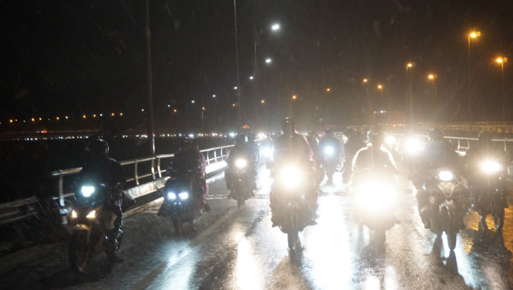 Các nhóm tình nguyện Đà Nẵng thuê xe khách chở người hồi hương miễn phí