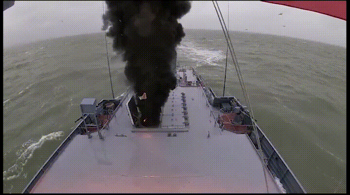 Video: Xem tàu hộ vệ Nga phóng tên lửa Kalibr tiêu diệt mục tiêu trên biển