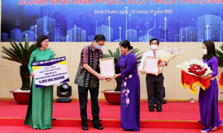 Japfa Việt Nam tặng thiết bị y tế 6 tỷ đồng cho Bệnh viện dã chiến Bình Phước