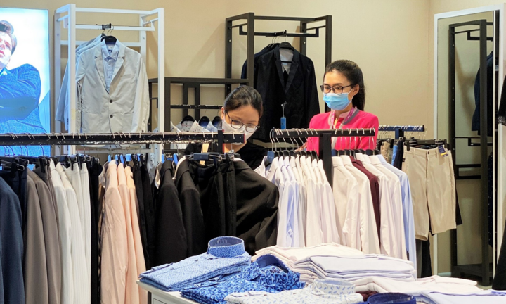 TTTM Sense City Phạm Văn Đồng nhộn nhịp đón khách với nhiều khuyến mãi hấp dẫn