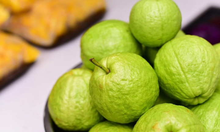 Những ai không nên ăn ổi?