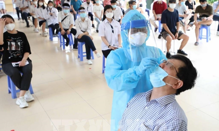 Hà Nội phát hiện 22 người dương tính SARS-CoV-2 về từ vùng dịch 