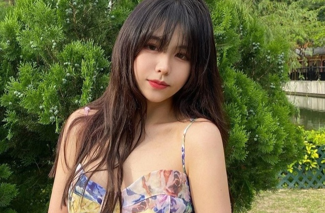 Thiếu nữ 17 tuổi bị đồn hẹn hò Châu Tinh Trì: Chúng tôi vẫn liên lạc với nhau’