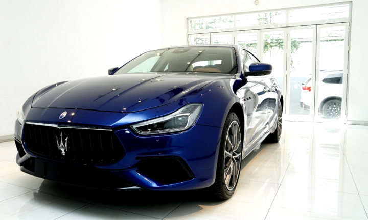 Cận cảnh chiếc Maserati Ghibli Hybrid 2021 đầu tiên tại Việt Nam