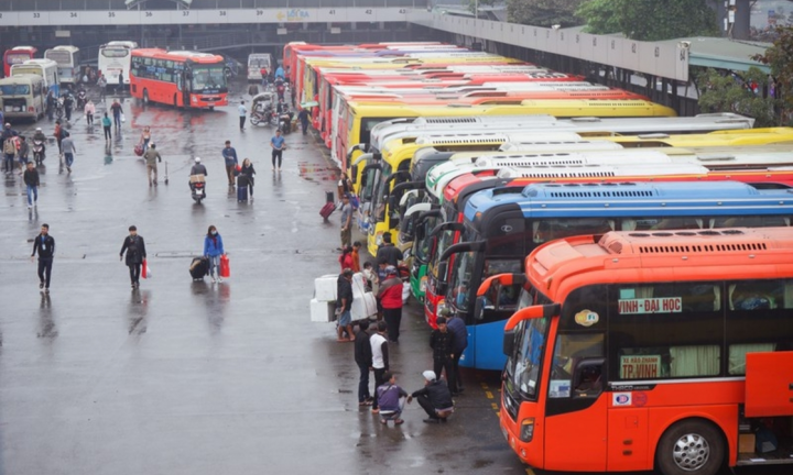 Giá xăng dầu tăng dựng đứng đe dọa đà phục hồi kinh tế sau COVID-19