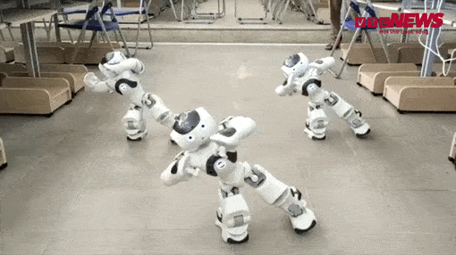 Video: Robot của ĐH Bách khoa Hà Nội múa uyển chuyển như diễn viên