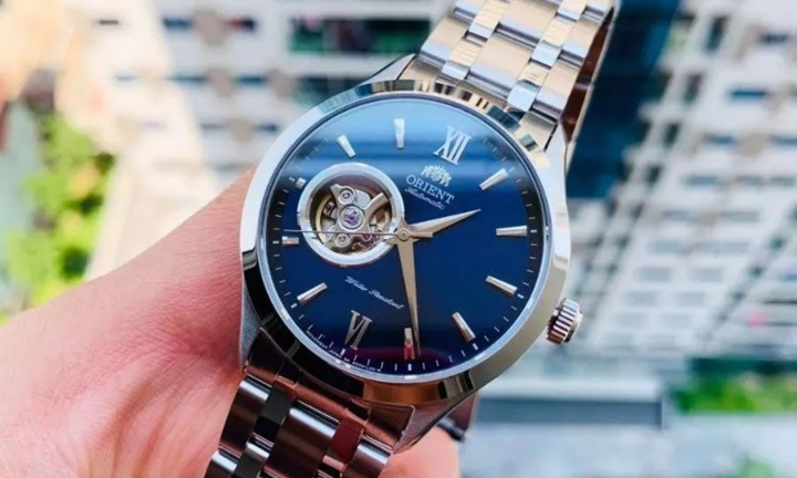Tại sao đồng hồ Orient Golden Eye ngày càng được ưa chuộng?