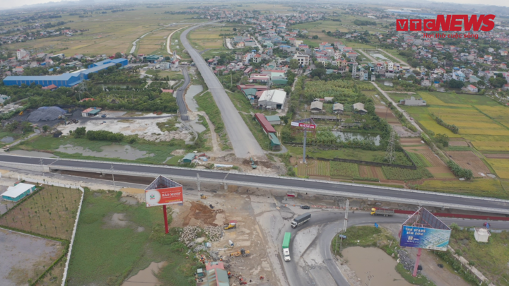 Video: Toàn cảnh cao tốc hơn 1.000 tỷ đồng nối Nam Định - Ninh Bình