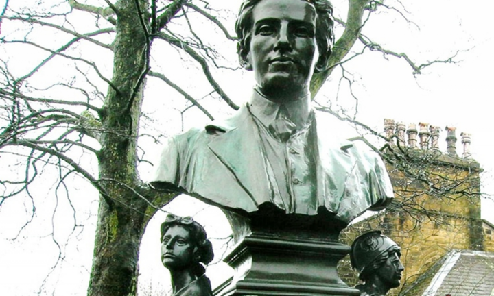 Chuyện cây vĩ cầm gắn với mối tình bi thảm trên tàu Titanic