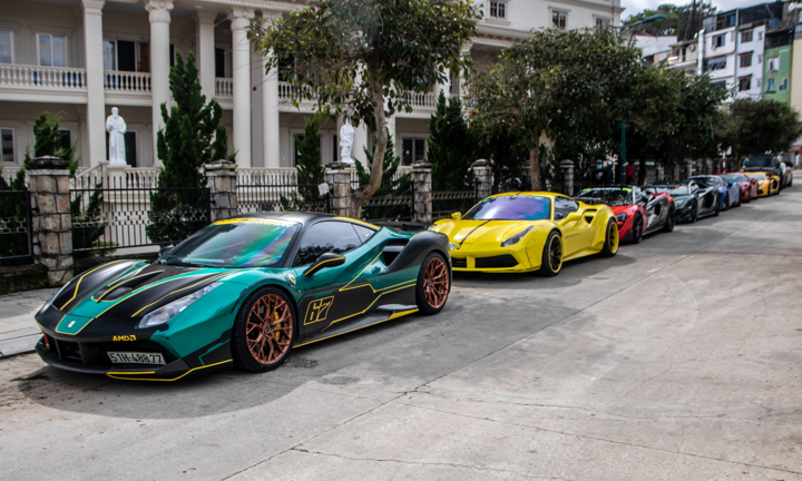 McLaren 765LT và loạt siêu xe ấn tượng tại Đà Lạt