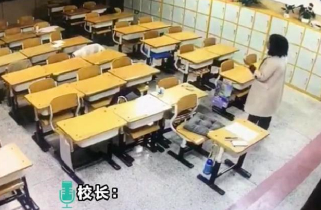 Nữ giáo viên cứ đến đêm lại tới trường giảng bài dù không có học sinh