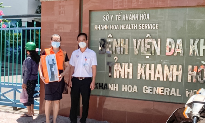 Korest trao tặng thiết bị vệ sinh cho nhiều bệnh viện phía Nam