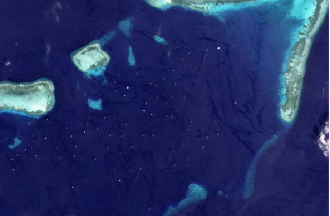 Việt Nam yêu cầu Trung Quốc rút tàu cá khỏi Trường Sa