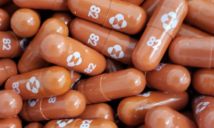 Anh đưa thuốc điều trị COVID-19 vào sử dụng, chỉ cần uống hai viên mỗi ngày