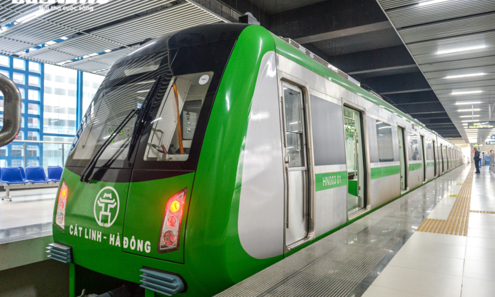 Tàu Cát Linh - Hà Đông chở khách lọt top sự kiện tiêu biểu của Hà Nội năm 2021