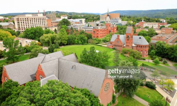 Bị dọa đánh bom, 3 trường đại học Mỹ phải sơ tán gấp 