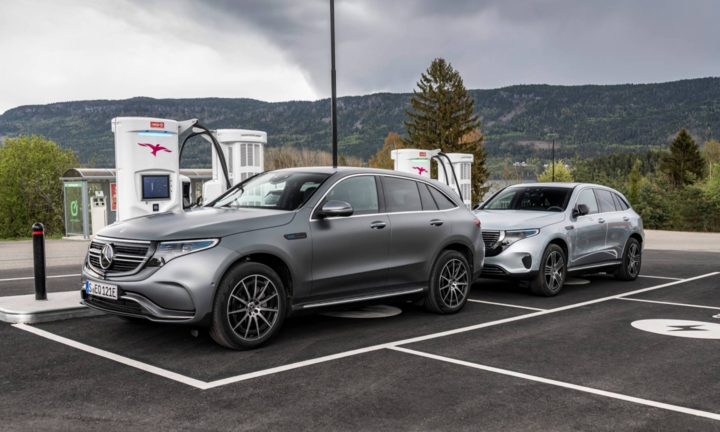 Triệu hồi gần 20.000 xe SUV điện Mercedes-Benz EQC
