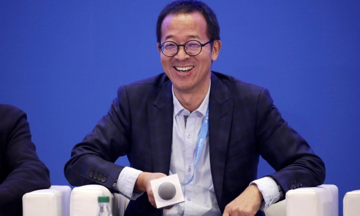 Trung Quốc cấm dạy thêm, 'vua luyện thi' đi bán rau