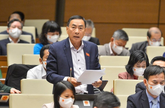 ĐBQH chất vấn Bộ trưởng Y tế việc hàng loạt cán bộ vướng vòng lao lý