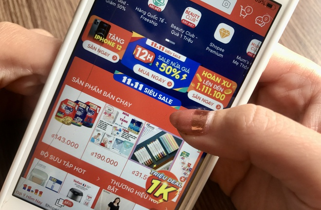 Chợ mạng rộn ràng dịp 11/11, dân tình lập hội canh sale