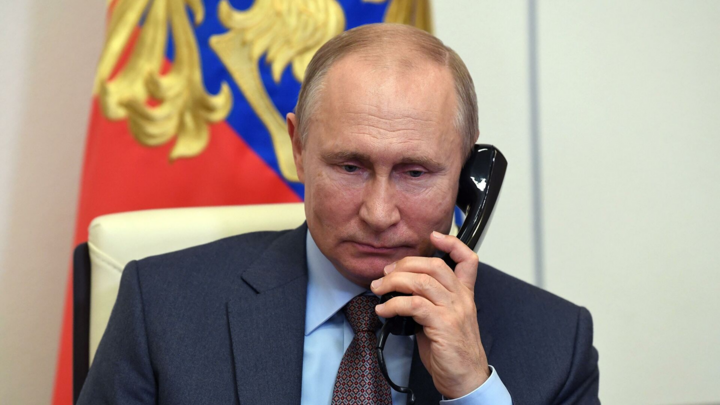Điện đàm với bà Merkel, ông Putin tố Mỹ-NATO gây bất ổn ở biển Đen
