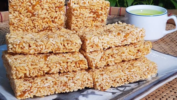 Bánh bỏng gạo - món ăn tuổi thơ trứ danh của 8X: Ai từng ăn chắc cũng 2 con rồi!